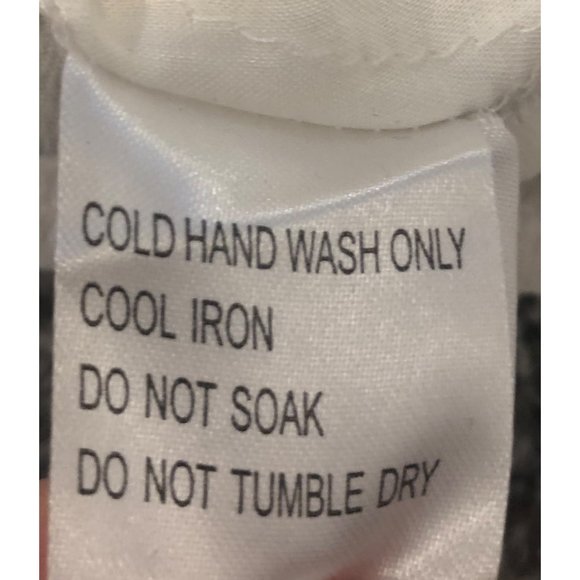 NWT LF White Embroidered Off the Shoulder Blouse - Picture 8 of 8